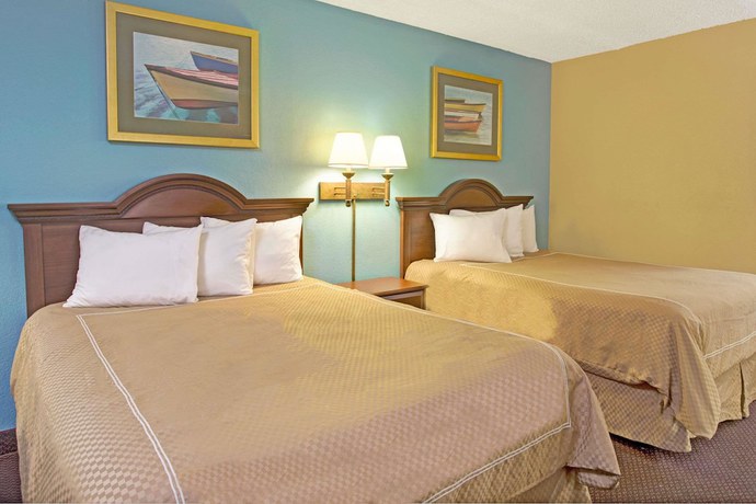 Imagen de la habitación del Hotel Super 8 By Wyndham Dania/fort Lauderdale Arpt. Foto 3