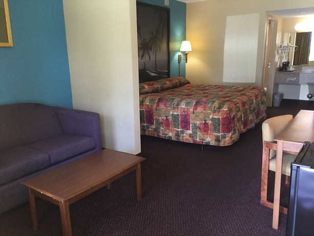 Imagen de la habitación del Hotel Super 8 By Wyndham Dania/fort Lauderdale Arpt. Foto 9