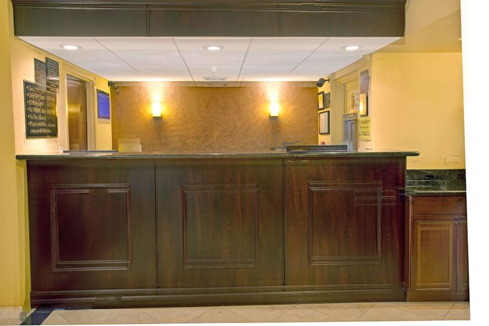 Imagen de los interiores del Hotel Super 8 By Wyndham Dania/fort Lauderdale Arpt. Foto 17