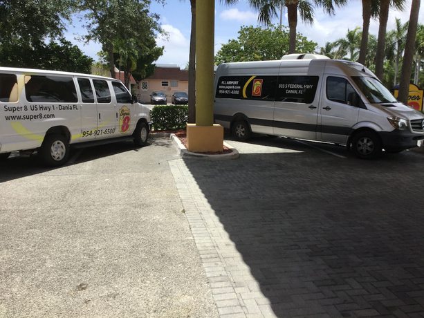 Imagen de los interiores del Hotel Super 8 By Wyndham Dania/fort Lauderdale Arpt. Foto 20