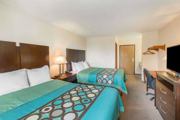 Imagen de la habitación del Hotel Super 8 By Wyndham Danville. Foto 8