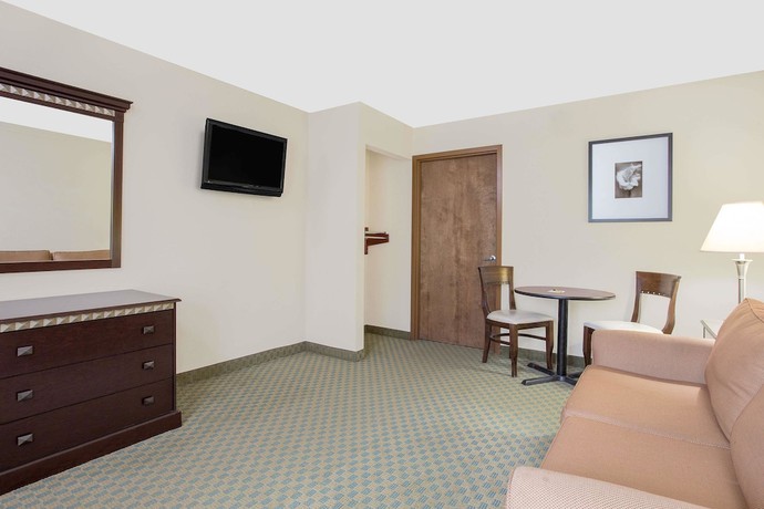 Imagen de la habitación del Hotel Super 8 By Wyndham Danville PA. Foto 8