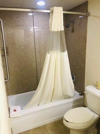 Imagen de la habitación del Hotel Super 8 By Wyndham Danville PA. Foto 11