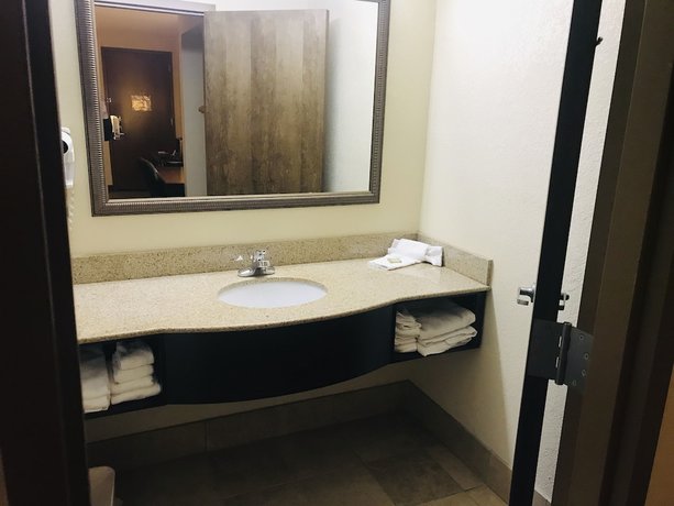 Imagen de la habitación del Hotel Super 8 By Wyndham Danville PA. Foto 12