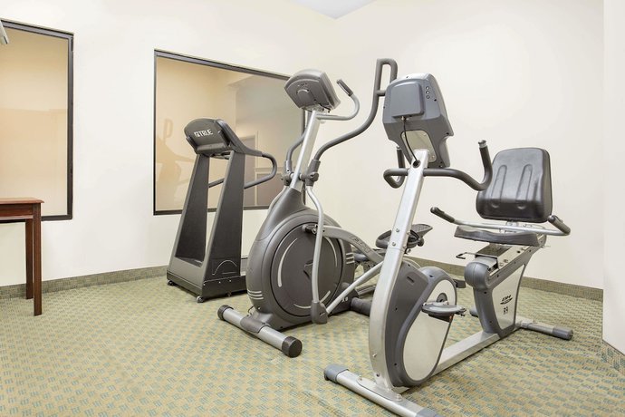 Imagen de los interiores del Hotel Super 8 By Wyndham Danville PA. Foto 15