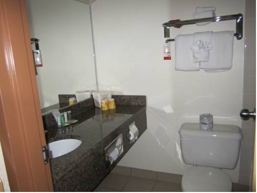 Imagen de la habitación del Hotel Super 8 By Wyndham Dawson Creek. Foto 3