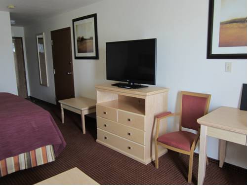 Imagen de la habitación del Hotel Super 8 By Wyndham Dawson Creek. Foto 11