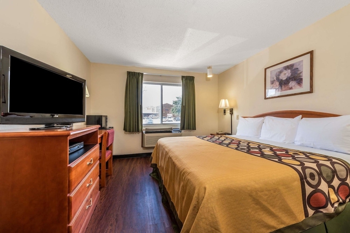 Imagen de la habitación del Hotel Super 8 By Wyndham Denton. Foto 4