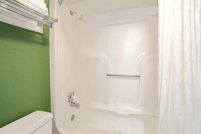 Imagen de la habitación del Hotel Super 8 By Wyndham Denver Stapleton. Foto 3