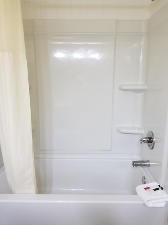 Imagen de la habitación del Hotel Super 8 By Wyndham Des Moines. Foto 4