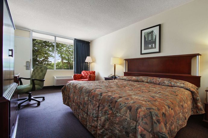 Imagen de la habitación del Hotel Super 8 By Wyndham Dover. Foto 5