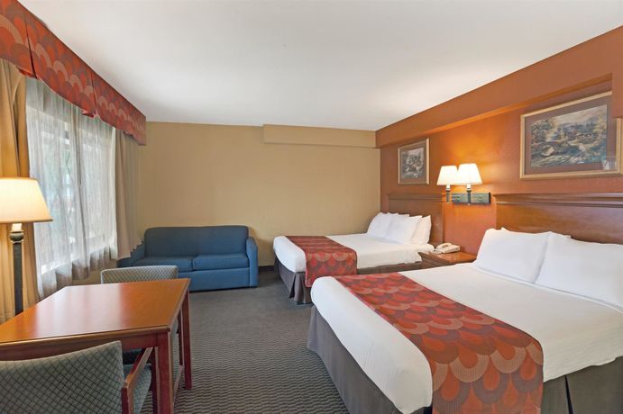 Imagen de la habitación del Hotel Super 8 By Wyndham Downtown Gatlinburg At Convention Center. Foto 11