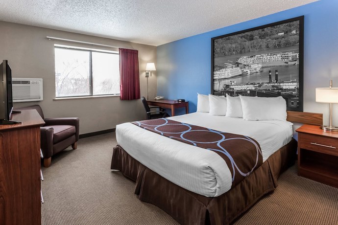 Imagen de la habitación del Hotel Super 8 By Wyndham Dubuque. Foto 9