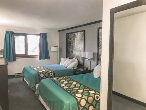 Imagen de la habitación del Hotel Super 8 By Wyndham Duluth. Foto 3