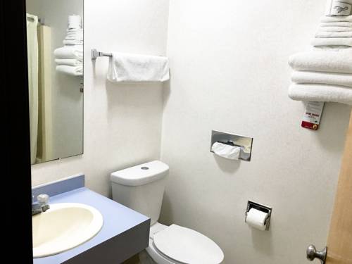 Imagen de la habitación del Hotel Super 8 By Wyndham Duluth. Foto 6