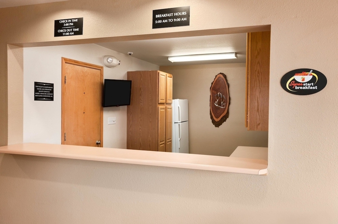 Imagen de los interiores del Hotel Super 8 By Wyndham Durango. Foto 17