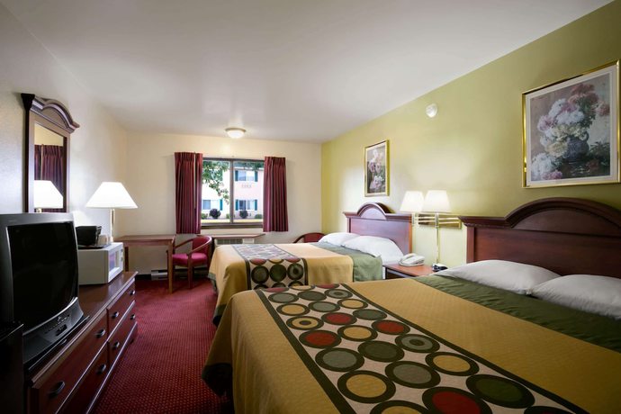 Imagen de la habitación del Hotel Super 8 By Wyndham Eau Claire Wi. Foto 16