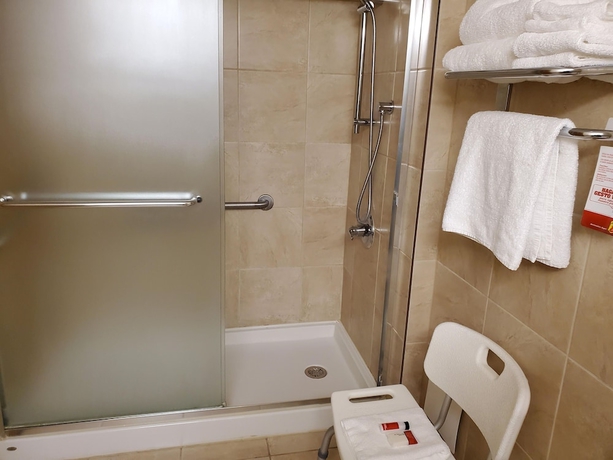 Imagen de la habitación del Hotel Super 8 By Wyndham Edmonton International Airport. Foto 17
