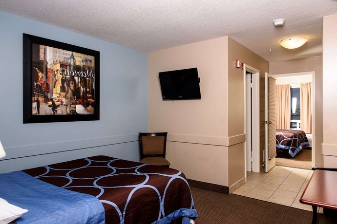 Imagen de la habitación del Hotel Super 8 By Wyndham Edmonton South. Foto 5
