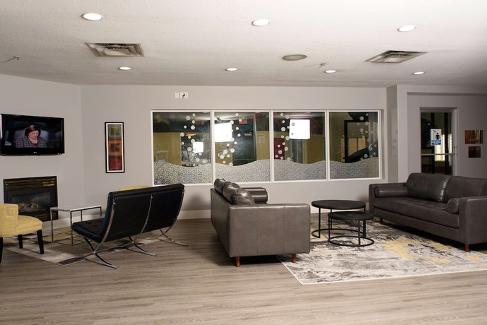 Imagen de los interiores del Hotel Super 8 By Wyndham Edmonton South. Foto 15