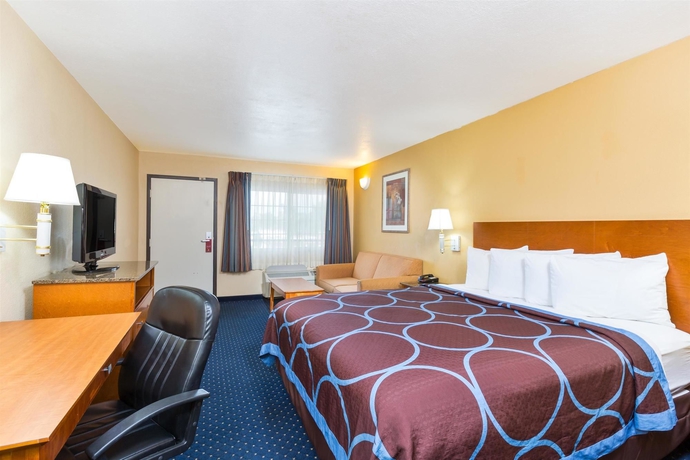 Imagen de la habitación del Hotel Super 8 By Wyndham El Cajon/san Diego. Foto 7