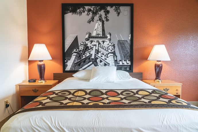 Imagen de la habitación del Hotel Super 8 By Wyndham Elgin. Foto 10