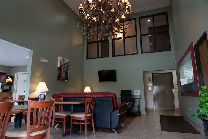 Imagen de los interiores del Hotel Super 8 By Wyndham Elgin. Foto 15