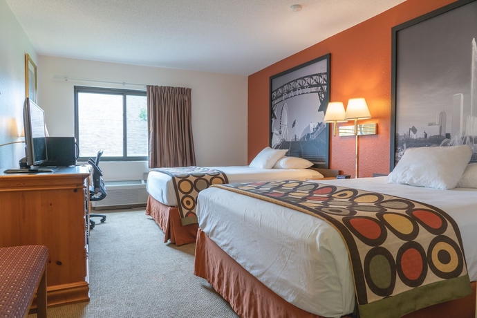 Imagen de la habitación del Hotel Super 8 By Wyndham Elgin. Foto 13