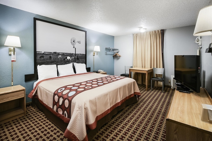 Imagen de la habitación del Hotel Super 8 By Wyndham Elk City. Foto 4
