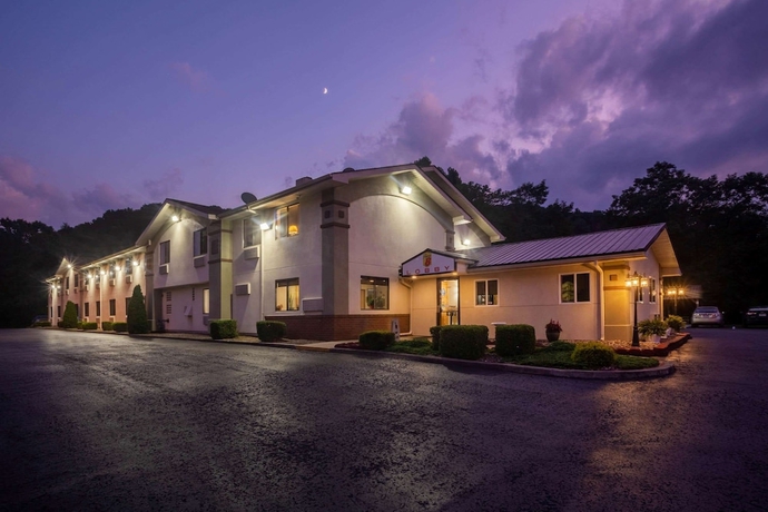 Imagen general del Hotel Super 8 By Wyndham Elkins. Foto 4