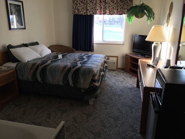 Imagen de la habitación del Hotel Super 8 By Wyndham Escanaba. Foto 7