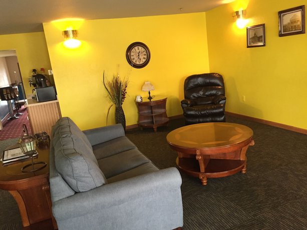 Imagen de los interiores del Hotel Super 8 By Wyndham Escanaba. Foto 19