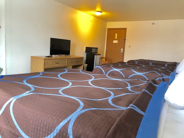 Imagen de la habitación del Hotel Super 8 By Wyndham Escanaba. Foto 18
