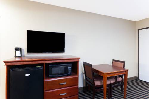 Imagen de la habitación del Hotel Super 8 By Wyndham Escondido. Foto 3
