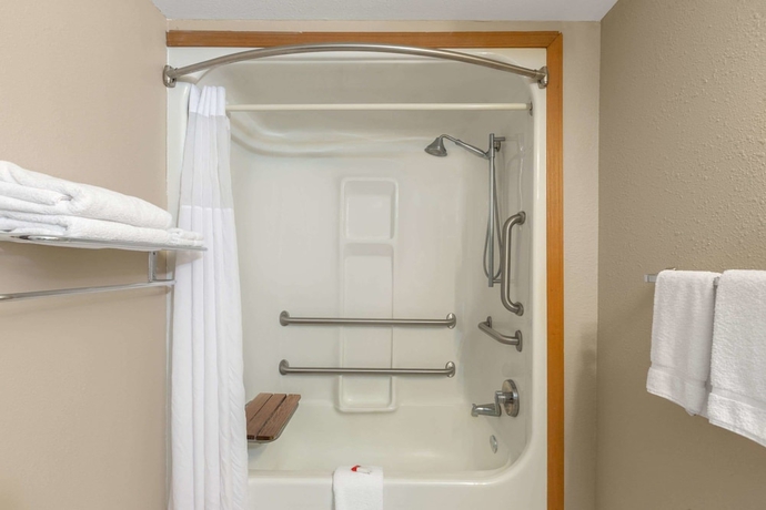 Imagen de la habitación del Hotel Super 8 By Wyndham Eureka Springs. Foto 17
