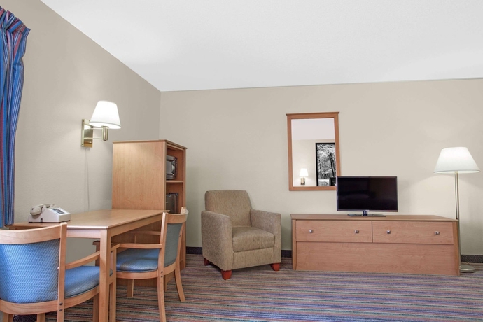 Imagen de la habitación del Hotel Super 8 By Wyndham Evansville East. Foto 6