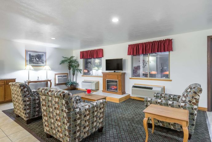 Imagen de los interiores del Hotel Super 8 By Wyndham Fairmont, Bentons Ferry. Foto 18