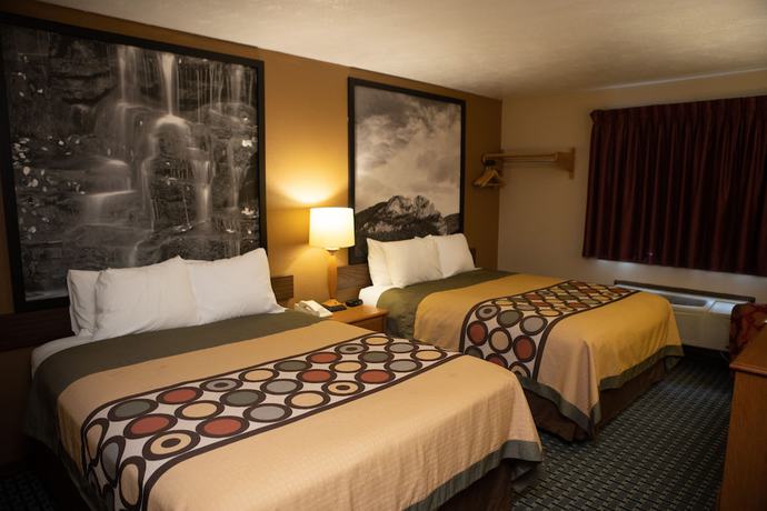Imagen de la habitación del Hotel Super 8 By Wyndham Fairmont, Bentons Ferry. Foto 7