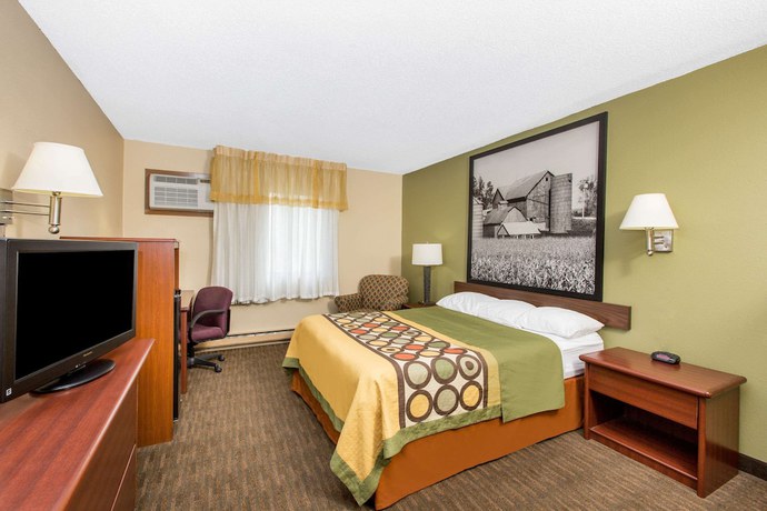 Imagen de la habitación del Hotel Super 8 By Wyndham Fairmont, Fairmont. Foto 4