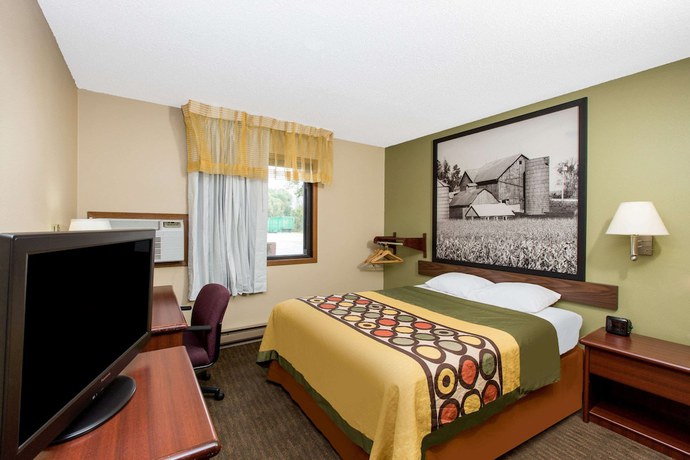 Imagen de la habitación del Hotel Super 8 By Wyndham Fairmont, Fairmont. Foto 9