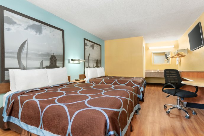 Imagen de la habitación del Hotel Super 8 By Wyndham Findlay. Foto 10