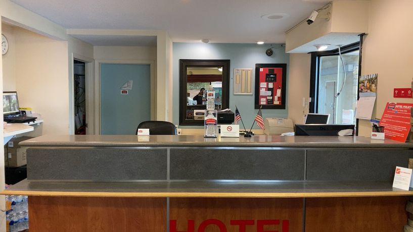 Imagen de los interiores del Hotel Super 8 By Wyndham Findlay. Foto 18