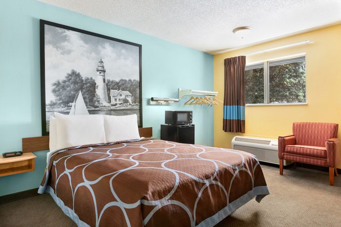 Imagen de la habitación del Hotel Super 8 By Wyndham Findlay. Foto 12