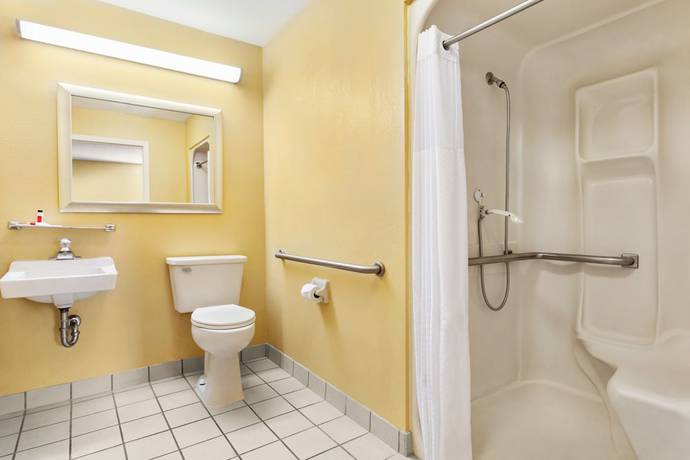 Imagen de la habitación del Hotel Super 8 By Wyndham Findlay. Foto 15