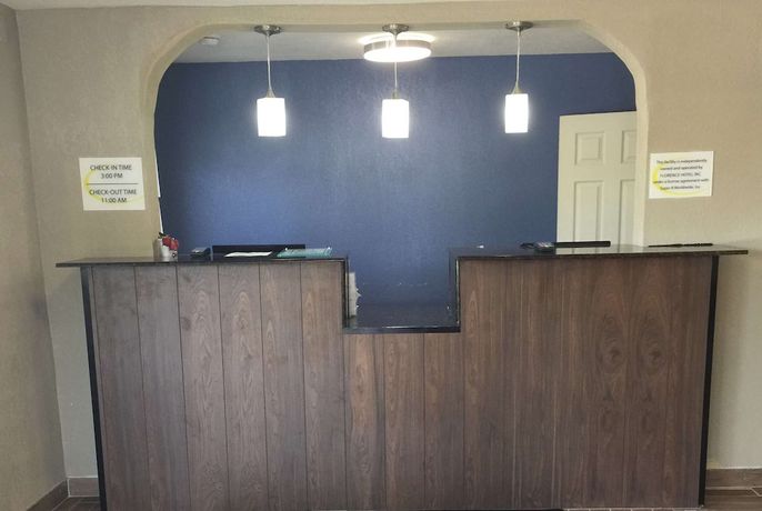 Imagen de los interiores del Hotel Super 8 By Wyndham Florence, Florence. Foto 20