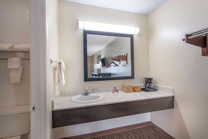 Imagen de la habitación del Hotel Super 8 By Wyndham Florence, North Gate. Foto 7
