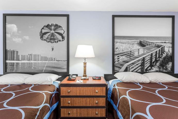 Imagen de la habitación del Hotel Super 8 By Wyndham Foley. Foto 2