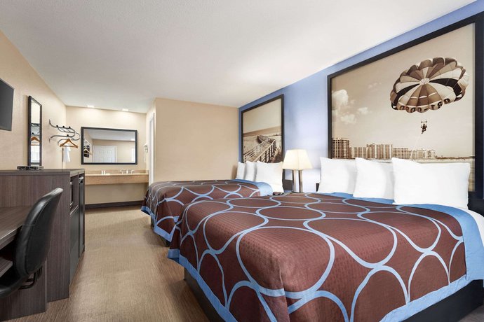 Imagen de la habitación del Hotel Super 8 By Wyndham Foley. Foto 7