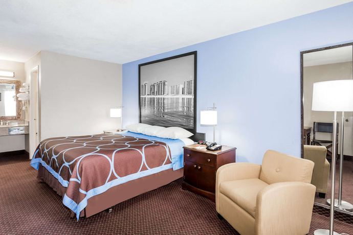 Imagen de la habitación del Hotel Super 8 By Wyndham Foley. Foto 9