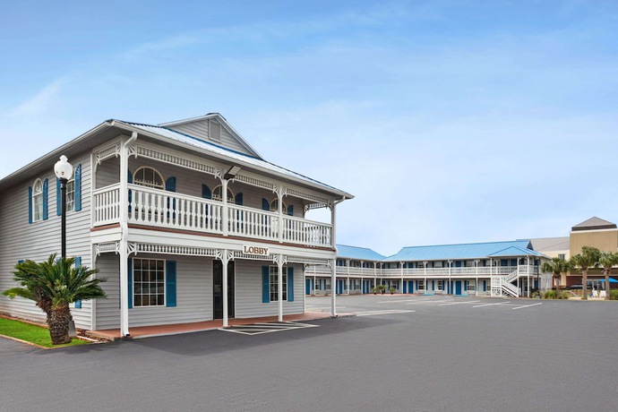 Imagen general del Hotel Super 8 By Wyndham Foley. Foto 1